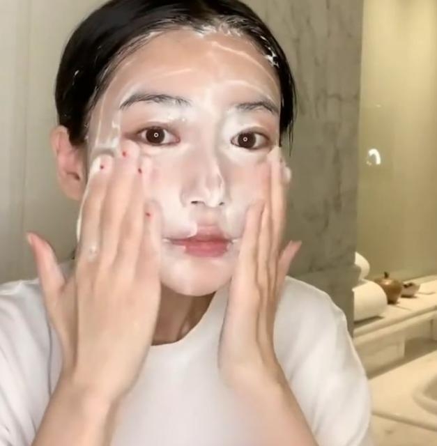 洗臉誤區五:忽略髮際線