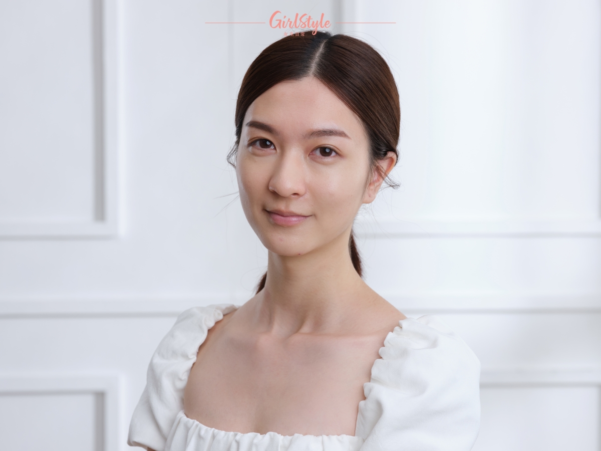 使用前,美編肌膚暗淡無光,膚質比較粗糙,毛孔亦較為明顯。