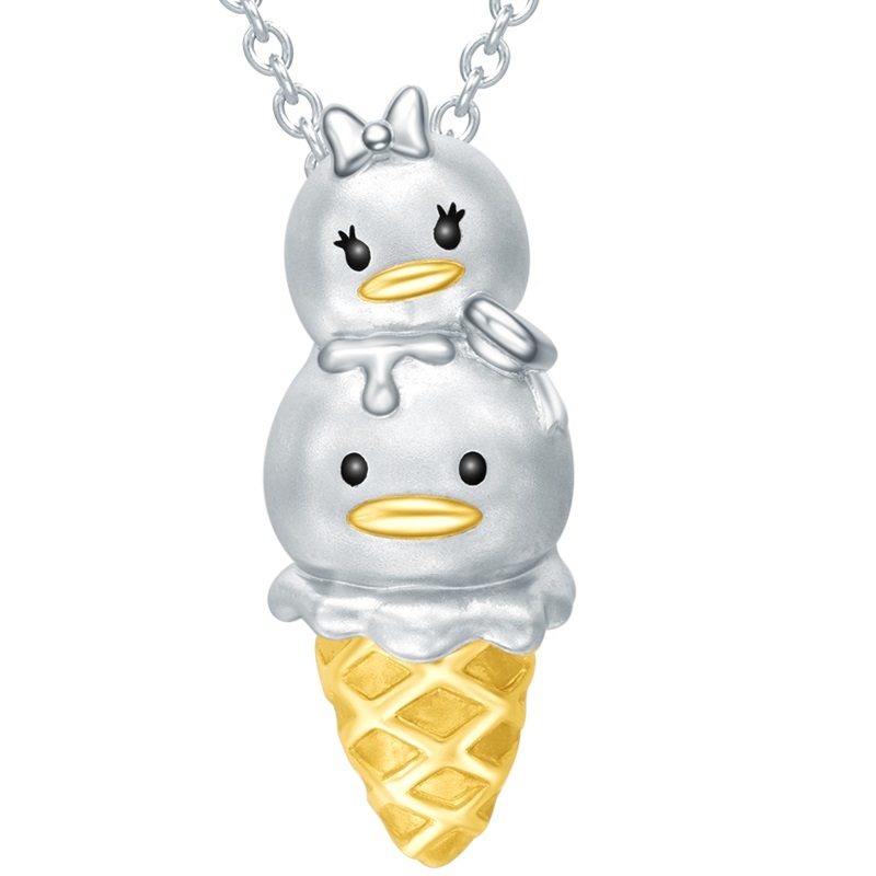 周大福唐老鴨及黛絲18K白色及黃色黃金吊墜