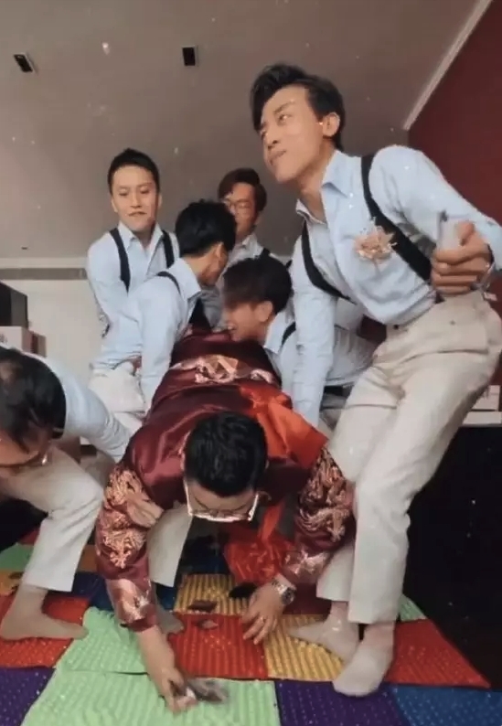 新郎是AK的大哥(相中)