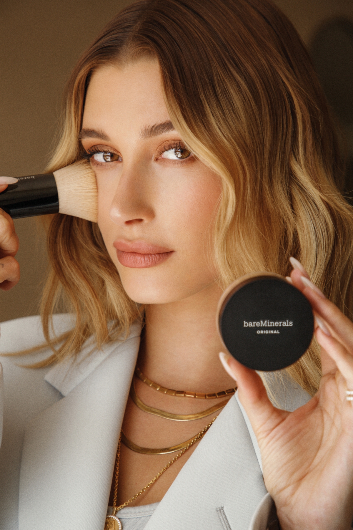 如果你也正在尋找一個 CP 值高的 Clean Beauty 品牌,就絕對不能錯過連歐美時尚指標 Hailey Bieber、Justin Bieber 夫妻都大愛的 bareMinerals!