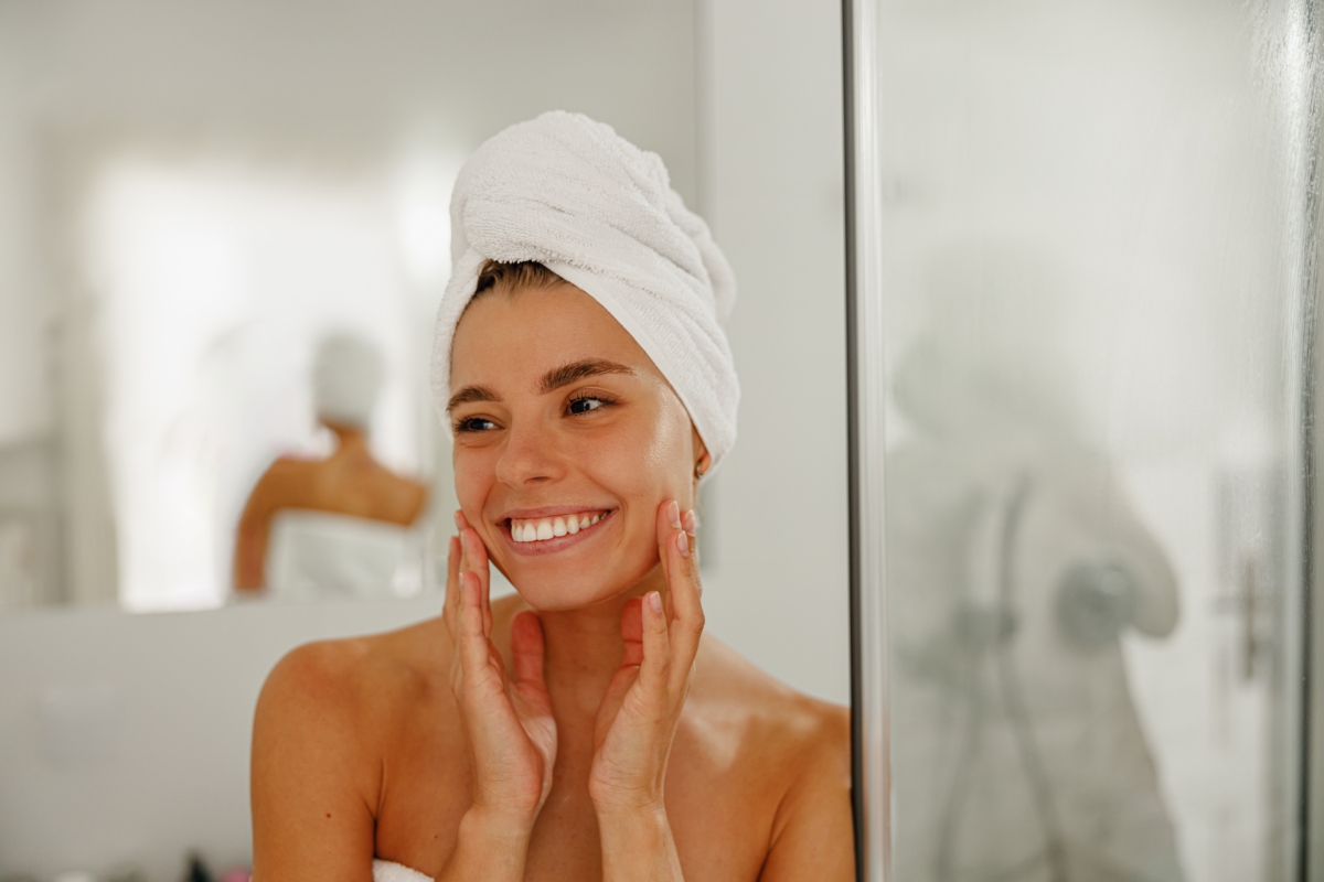 A醇具有強大的修復功能,可以在夜間加速肌膚細胞更新