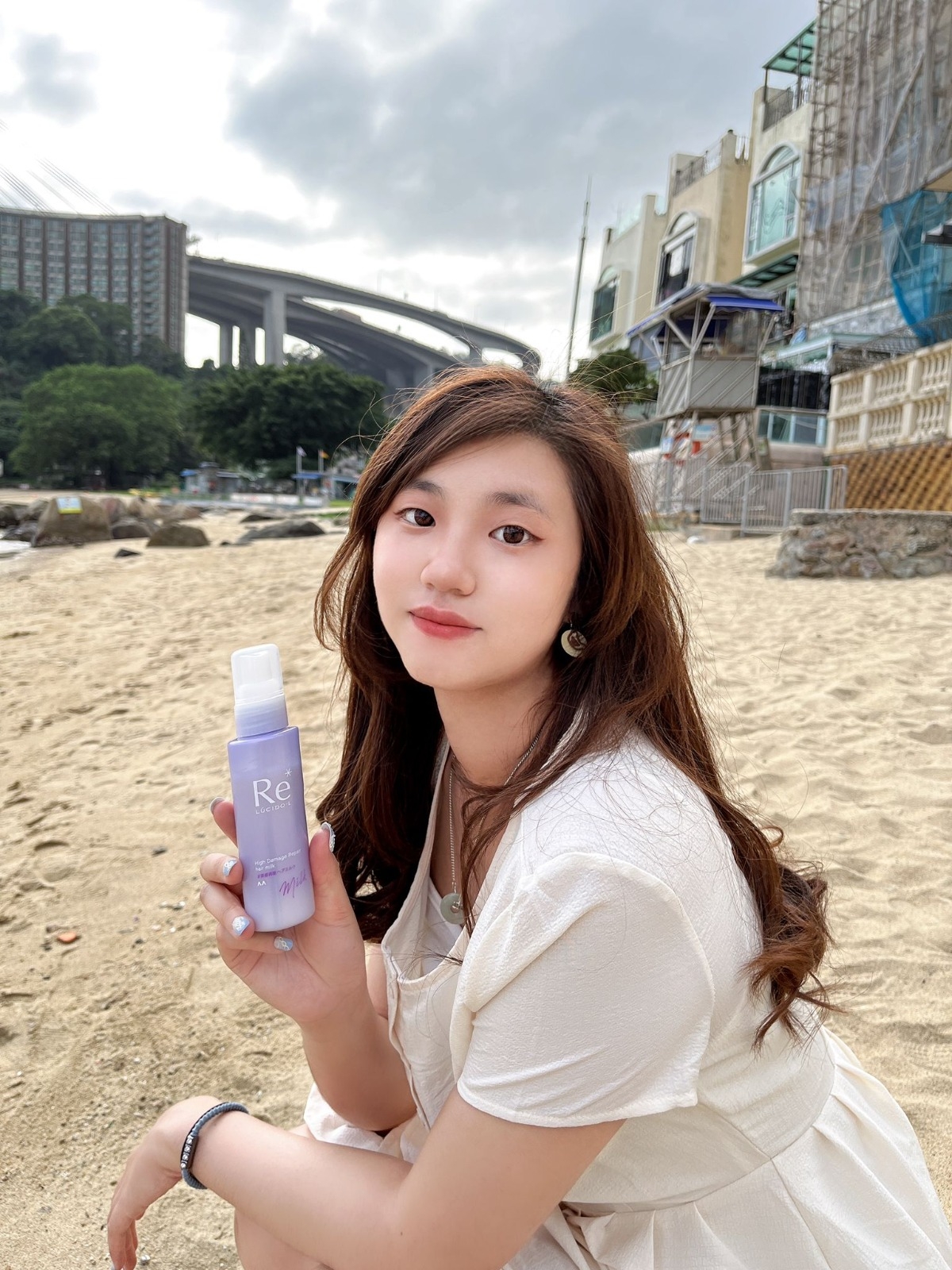 夏天到海邊，頭髮都能Keep住柔順～