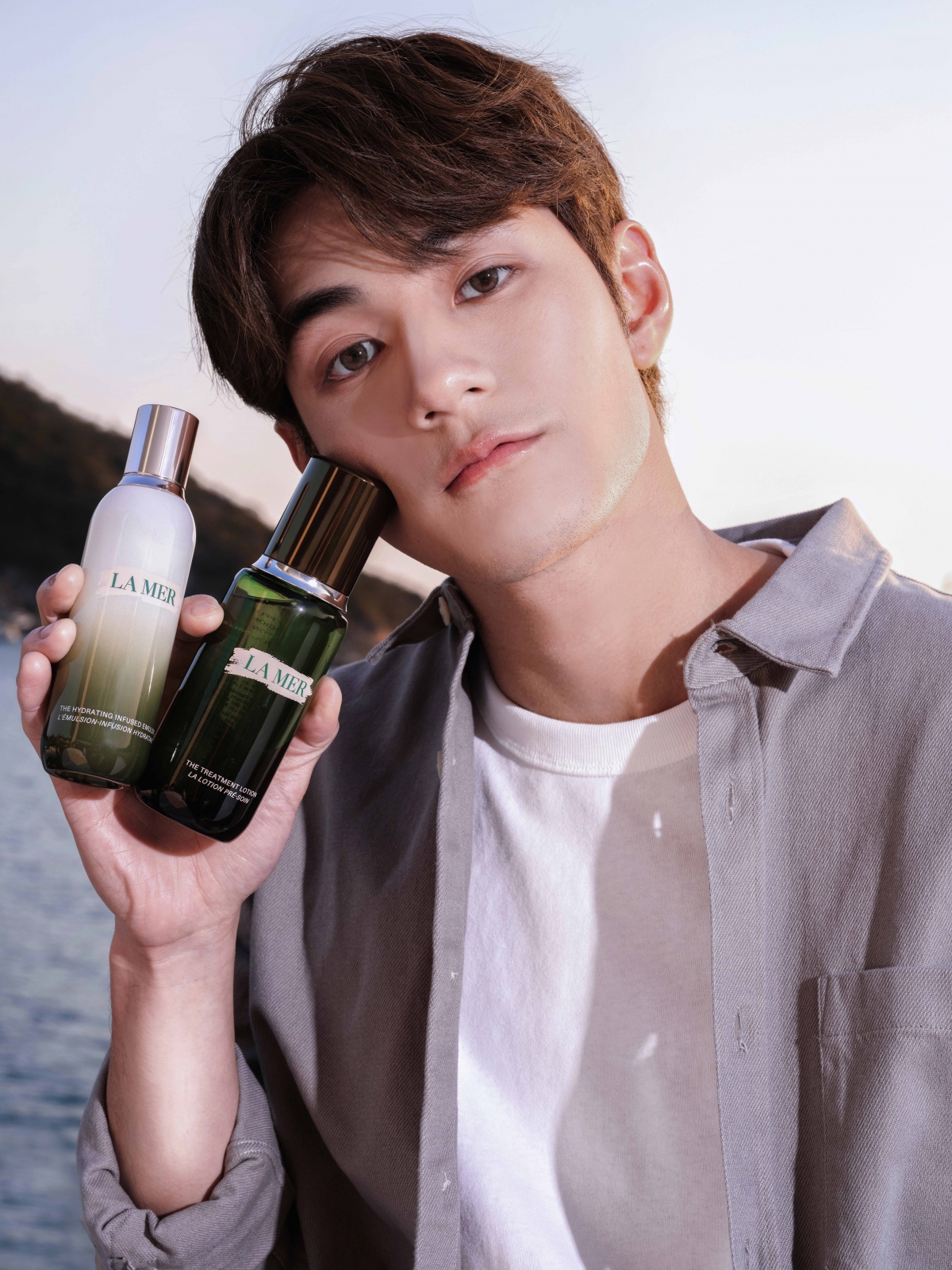 Jeffrey 表示早期忙於拍戲和宣傳歌曲,但幸好有多效合一的肌底修護液!