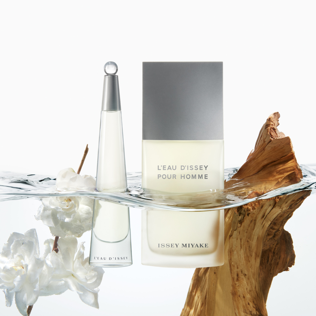 ISSEY MIYAKE Parfums首款香氛L'Eau d'Issey（左）及其對香L'Eau d'Issey pour Homme（右） 