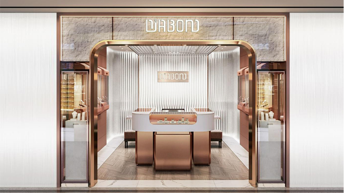 作為目前全港最大的培育鑽石首飾連鎖店，DIABOND在香港、九龍及新界都設有分店，更剛獲頒2023年度卓越創新企業大獎-年度最卓越優質培育鑽石品牌。