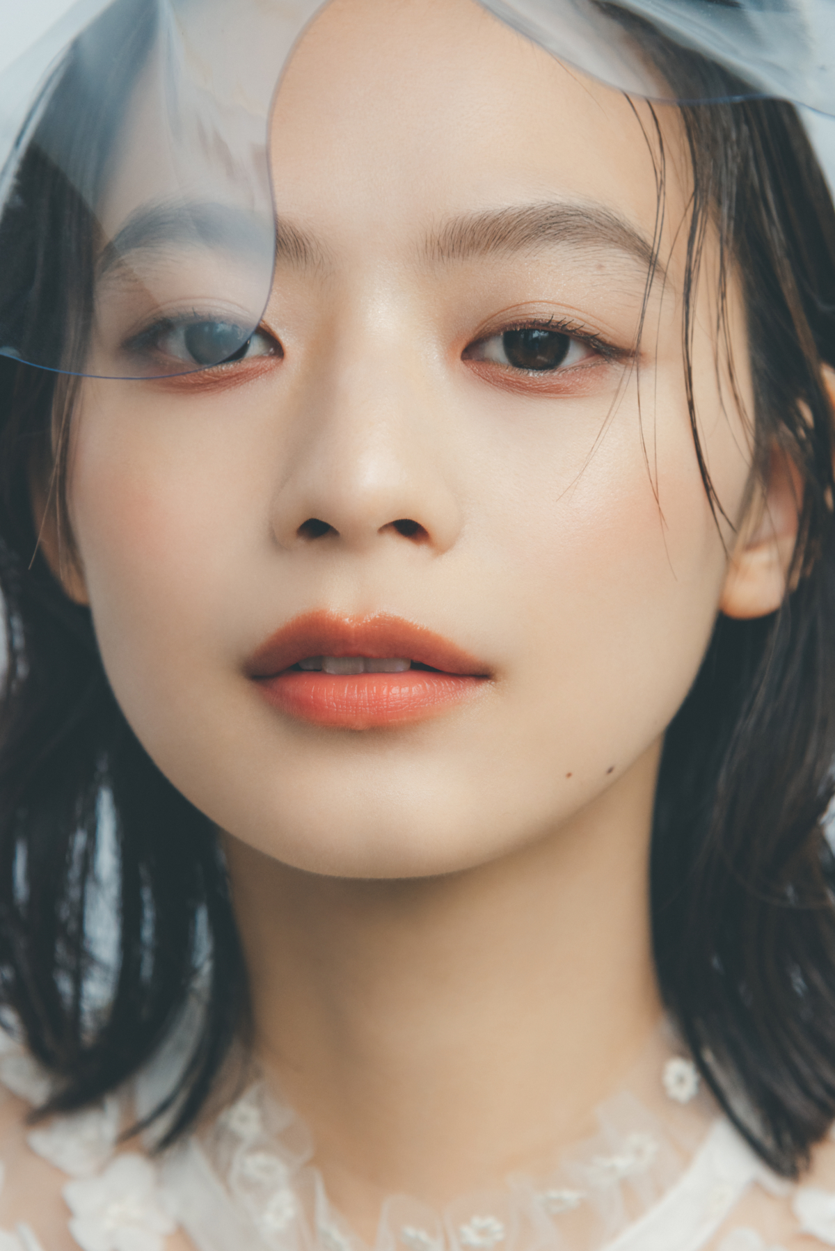 近年眉妝追求自然毛流感,與日系微透明感自然清新妝容風格不謀而合。