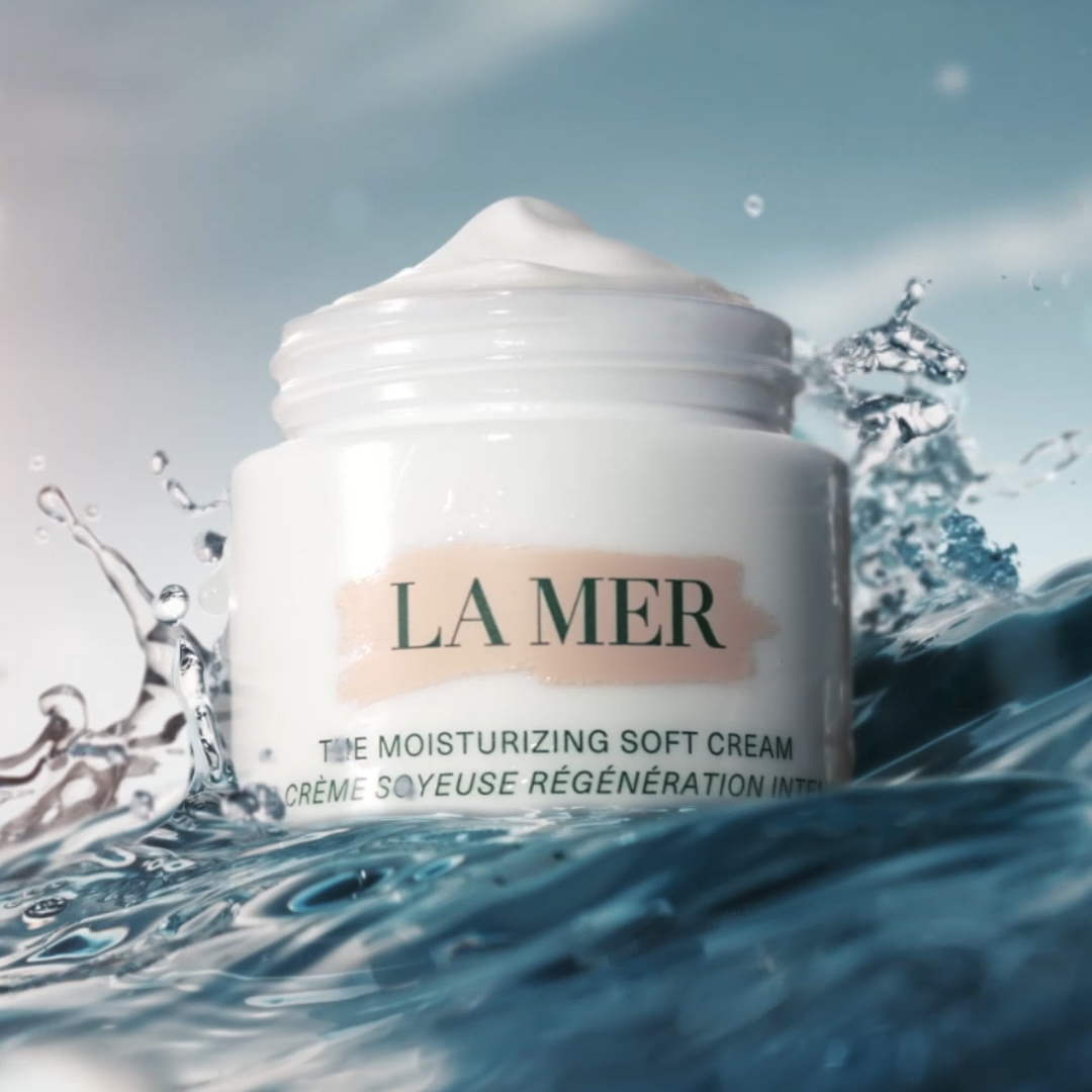La Mer The Moisturizing Soft Cream 全新升級柔潤奇蹟面霜 HK$920 / 15ml | HK$1,745 / 30ml | HK$3,085 / 60ml | HK$4,660 / 100ml | HK$10,735 / 250ml