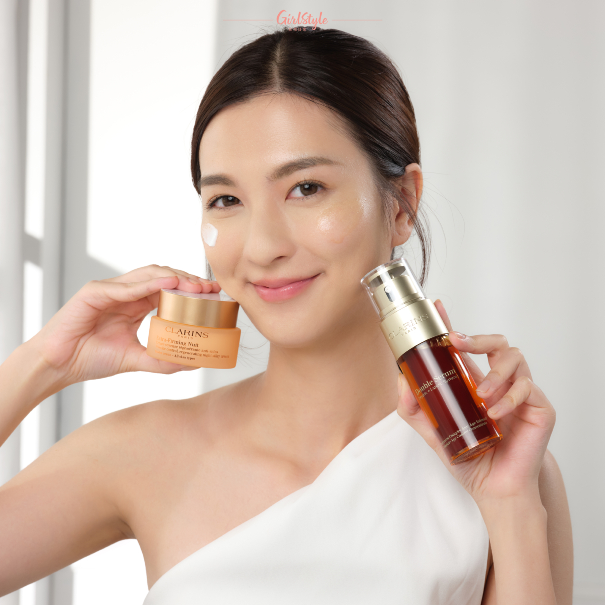 Double Serum的 [水+油] 親膚黃金比例，從肌底激活肌膚再生；而煥顏緊緻面霜有效激增4倍**膠原蛋白，重塑緊緻輪廓。