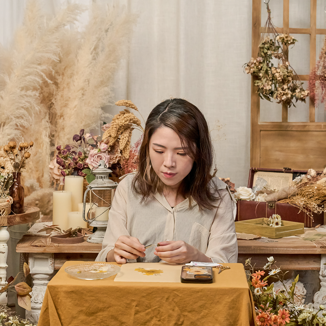 Fleur Doux主理人Kanley Kwan善長用甜蜜的花，為大家在枯燥生活中獻上一點甜。