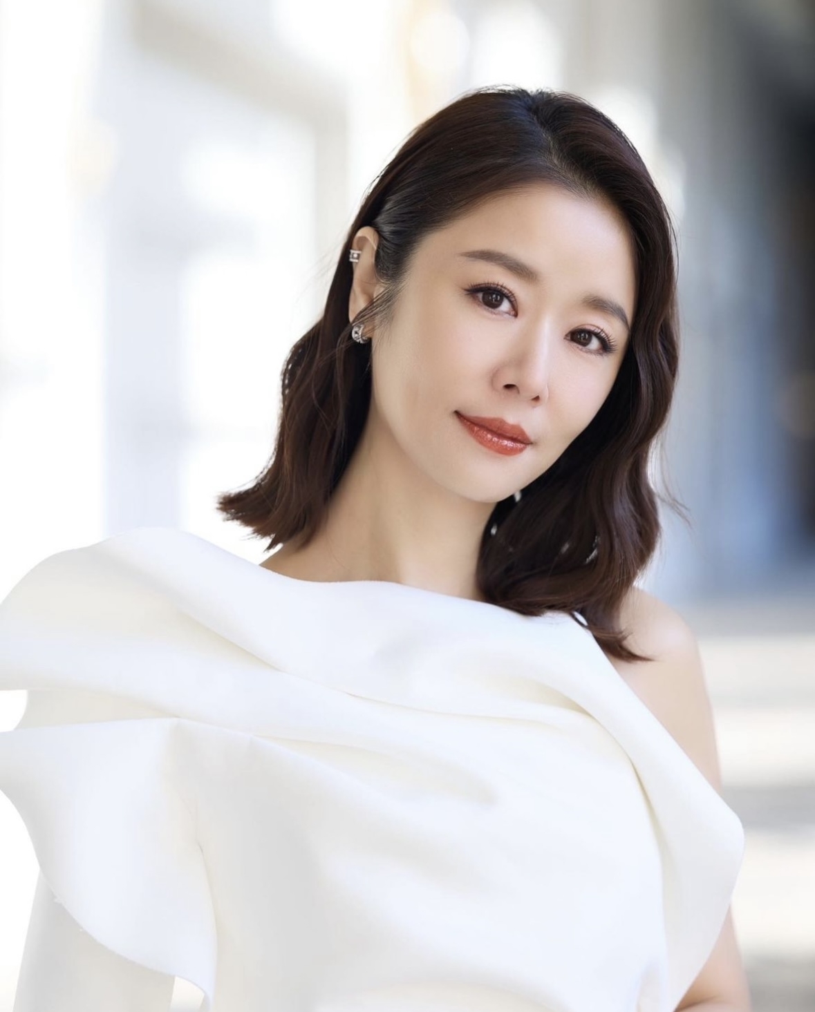 47歲的林心如身兼多職,但肌膚狀態也很好,看不出一絲倦容!