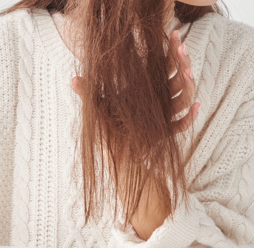 一抹精華迅速鎖入髮芯補充營養，毛躁、乾旱髮質不再！