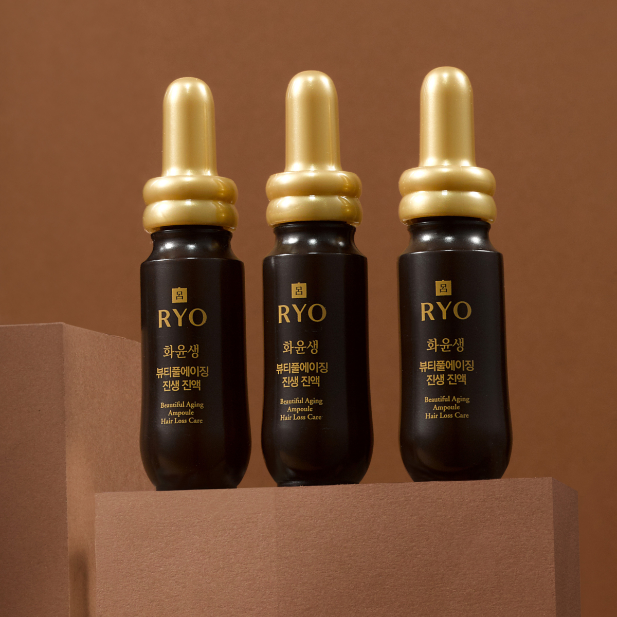 呂RYO 極蔘潤黑防脫髮系列精華療程經臨床測試實證,使用7天有效減少掉髮**!