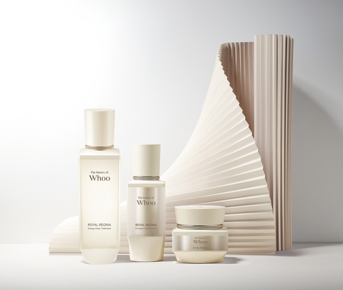 The history of Whoo全新「花韻能量注活系列」設計高雅，呈現出韓國當代簡約美學的精粹。