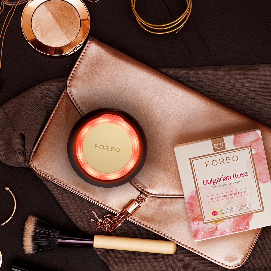 升級版UFO™ 3面膜儀新增8種全光譜波長彩光，只需幾分鐘即可改善膚質及全面抗老，絕對是忙碌都市人護膚恩物！