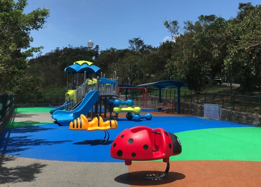 大潭山郊野公園的兒童遊樂區,設有攀爬、平衡等元素,最啱小朋友放電