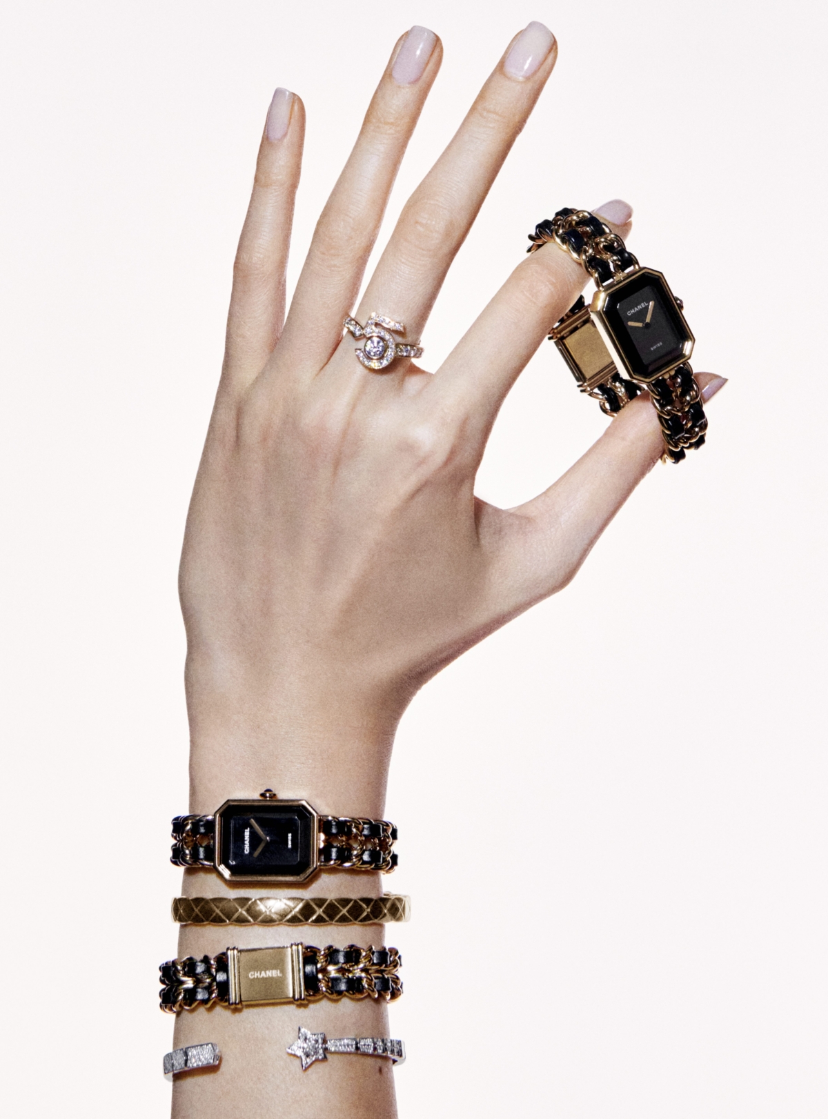 靈活搭配，不受侷限是CHANEL美學精粹之一。