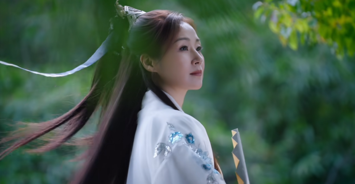 萬綺雯最近於綜藝節目《綺遇記》，以多個形象示人，其中古裝扮相令網民讚嘆她是凍齡神話。