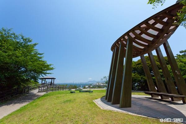 中央觀景廣場,能將福岡市區與附近島嶼一覽無遺!