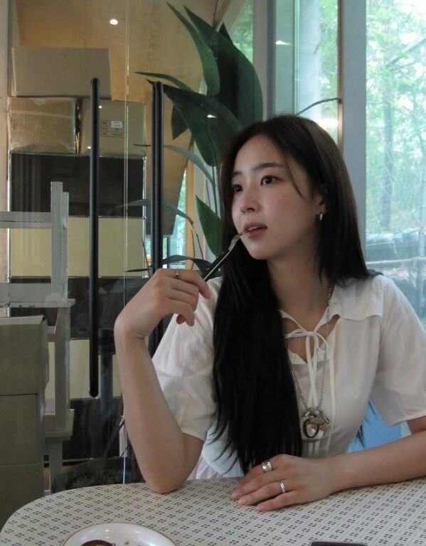 在元宵節食用年糕或棗糕,寓意著運勢步步高升、事事如意吉祥。