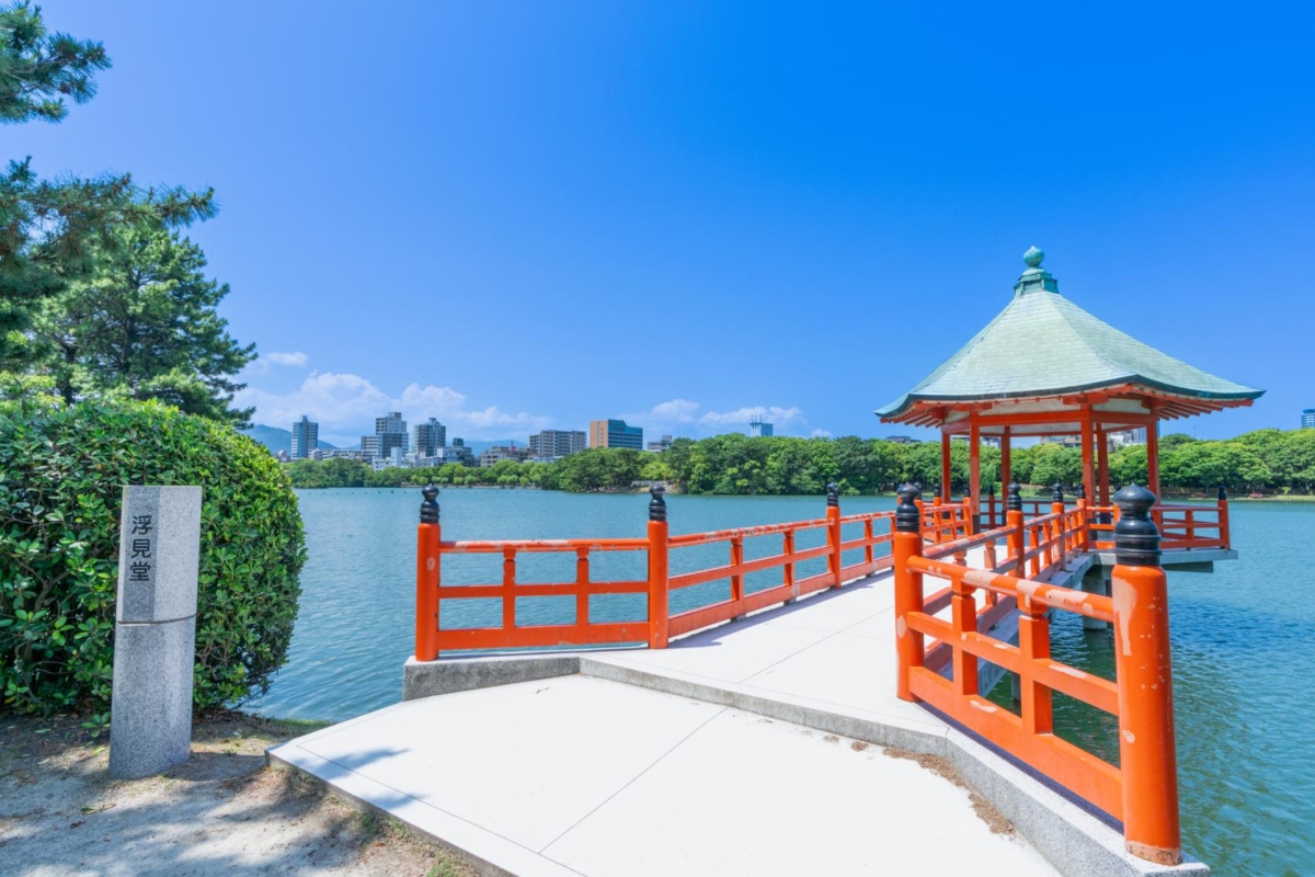 春天賞櫻、夏天觀蓮,每個季節都有不同風景,來福岡一定要到大濠公園走走!
