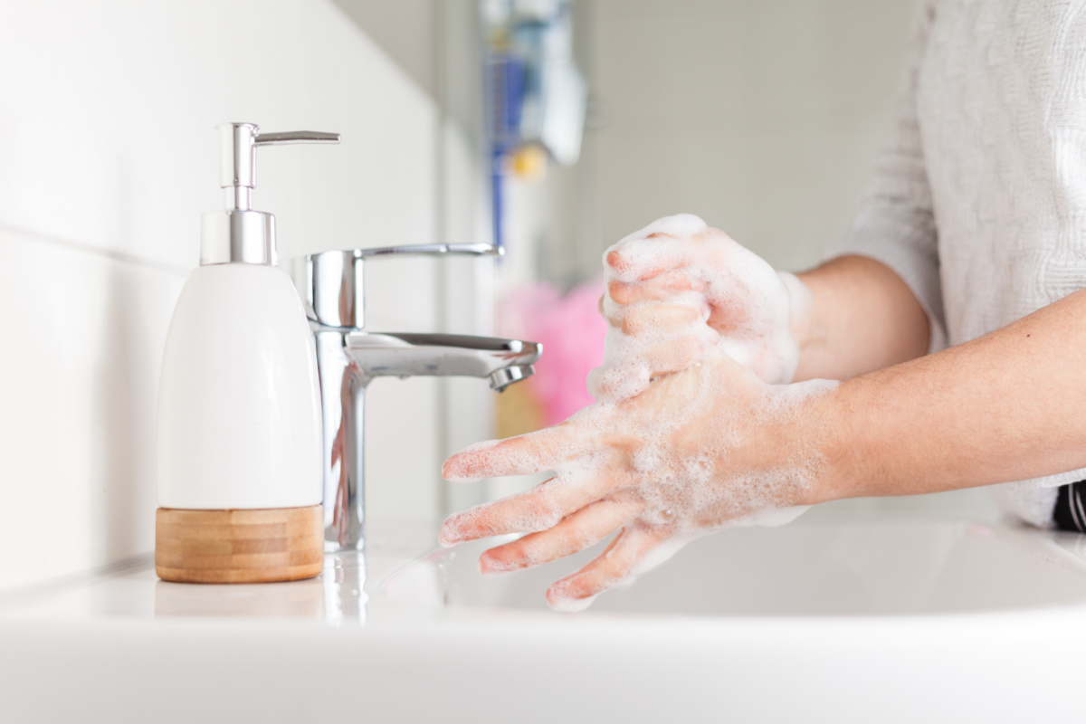 預防諾如病毒,除了要注意食物安全,個人衞生亦十分重要。