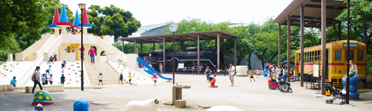 飛鳥山公園除了一年四季呈現不同風情,更設有兒童遊樂場、退役列車、戰役紀念碑等。