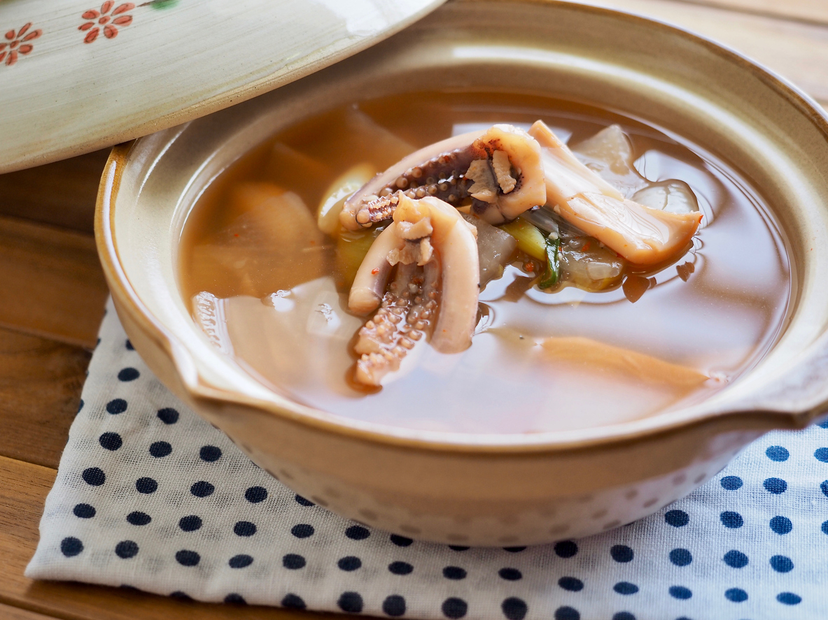 老黃瓜章魚羅漢果湯具清熱潤肺、滋陰生津的功效。