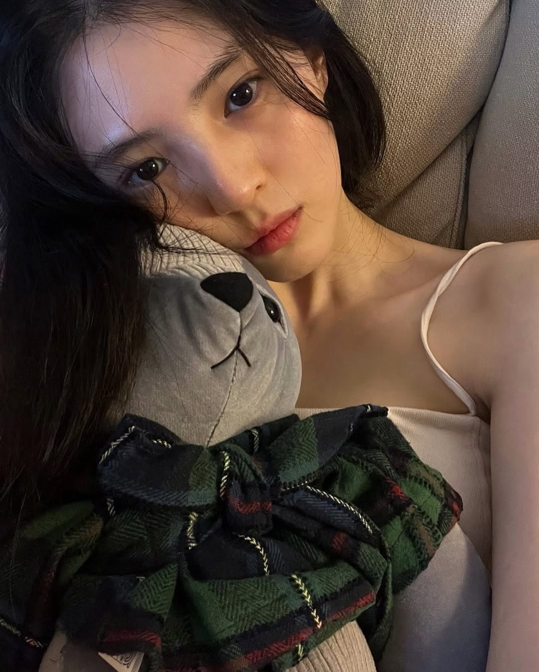 額頭皺紋是女人的「天敵」之一,會讓人看起來較顯老、疲憊,甚至給人嚴肅難親近的感覺,對外貌面相影響甚大!