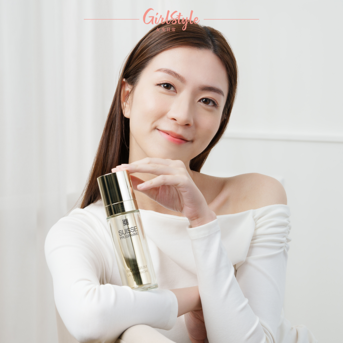 精華的抗氧祛皺及保濕力同樣出色，是肌膚祛皺淡紋、重拾水潤透亮的大功臣。