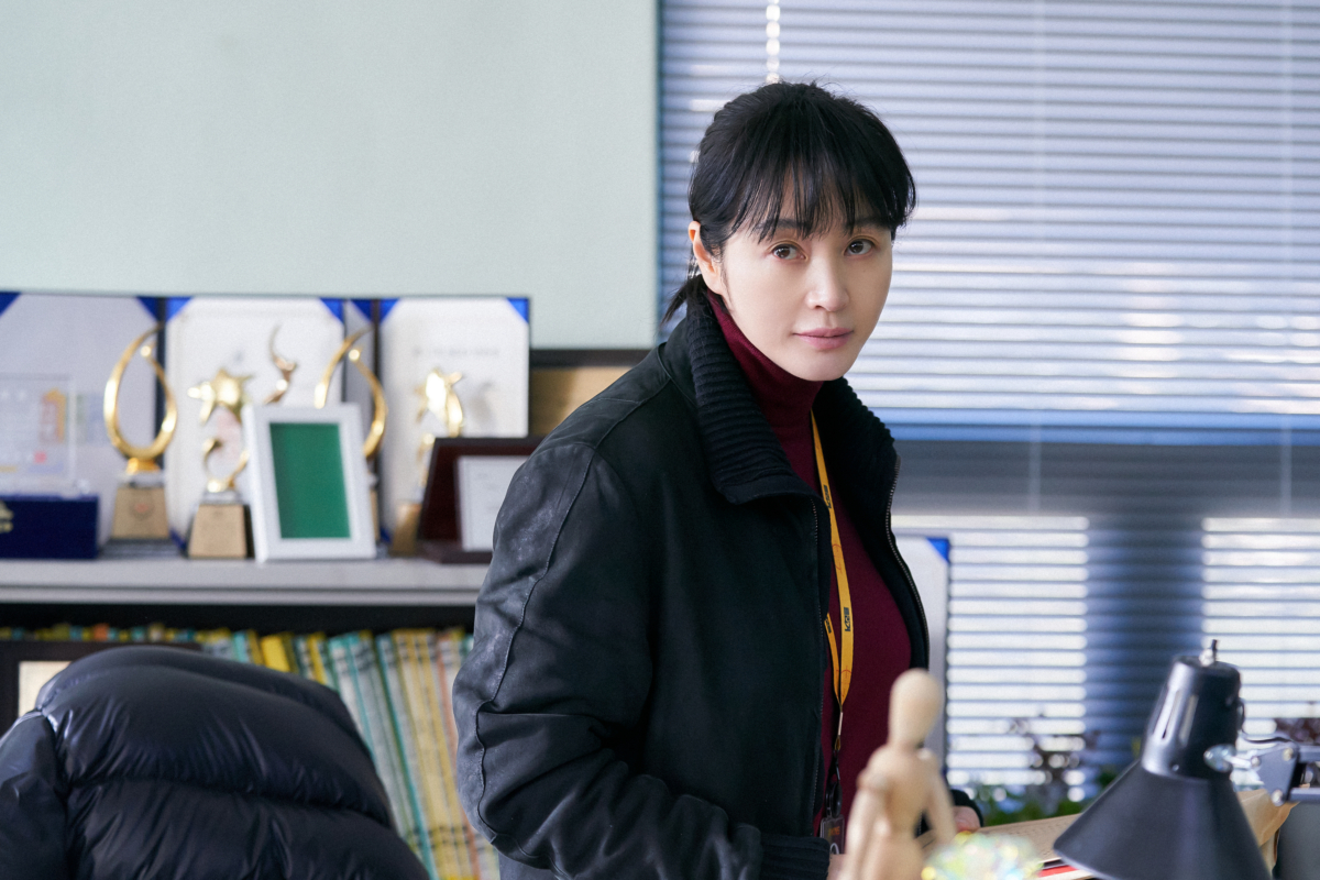 韓國影后金憓秀率領一眾偵查組記者「踩鋼線」報導真相。