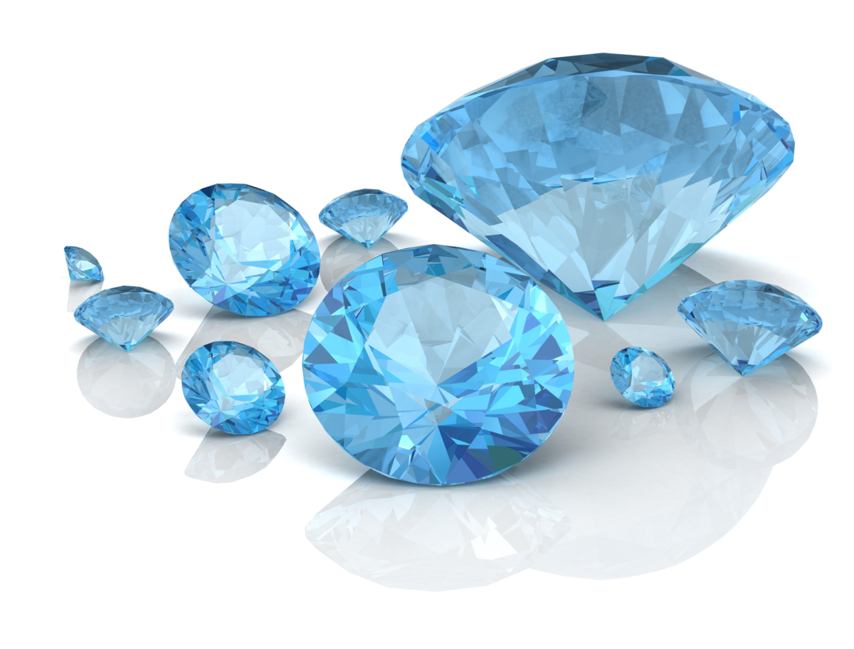 在五行能量學中，海藍寶五行屬「水」，象徵流動、智慧和情緒平衡。