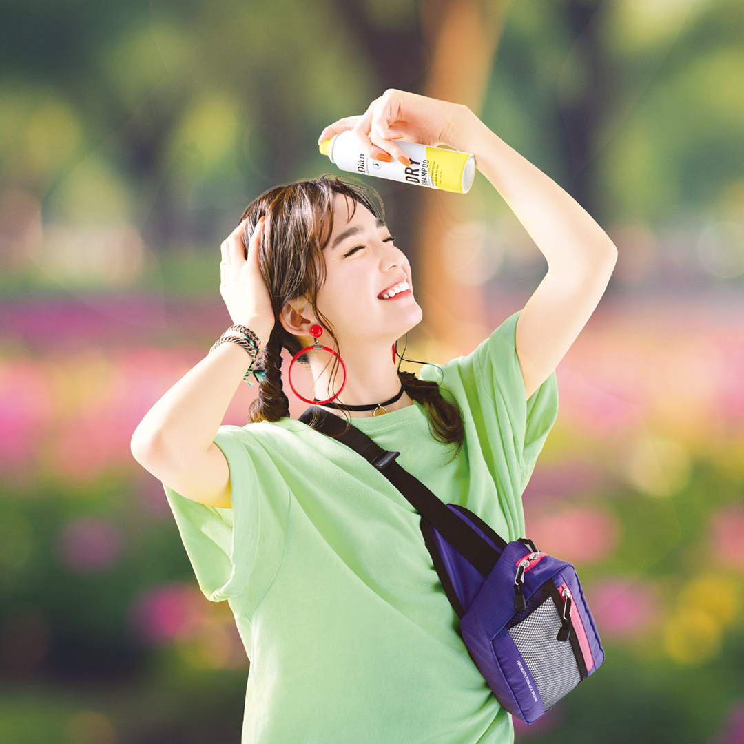 美編實測Diane頭髮乾洗噴霧,頭髮和瀏海變得乾爽,效果顯著。