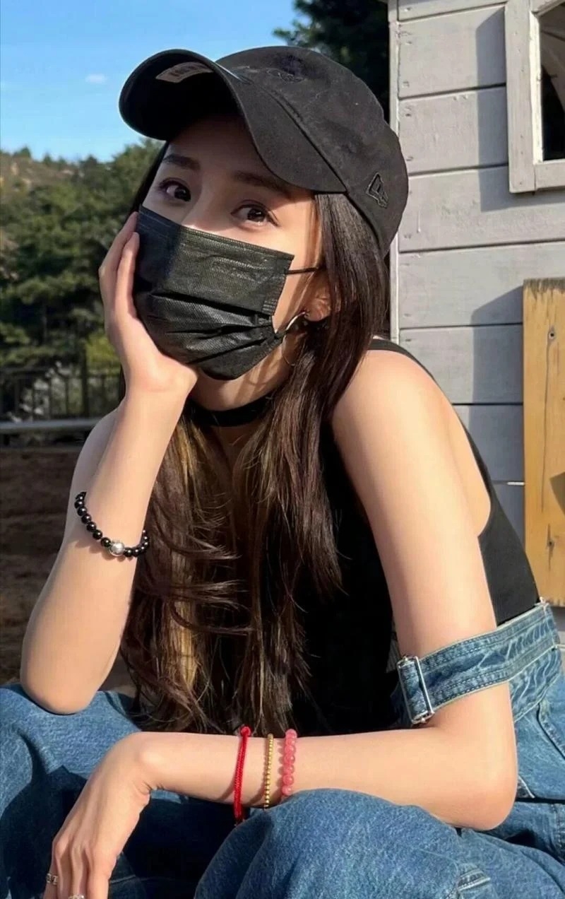 左手佩戴幫助吸收正能量,右手佩戴則是有助於排出負能量