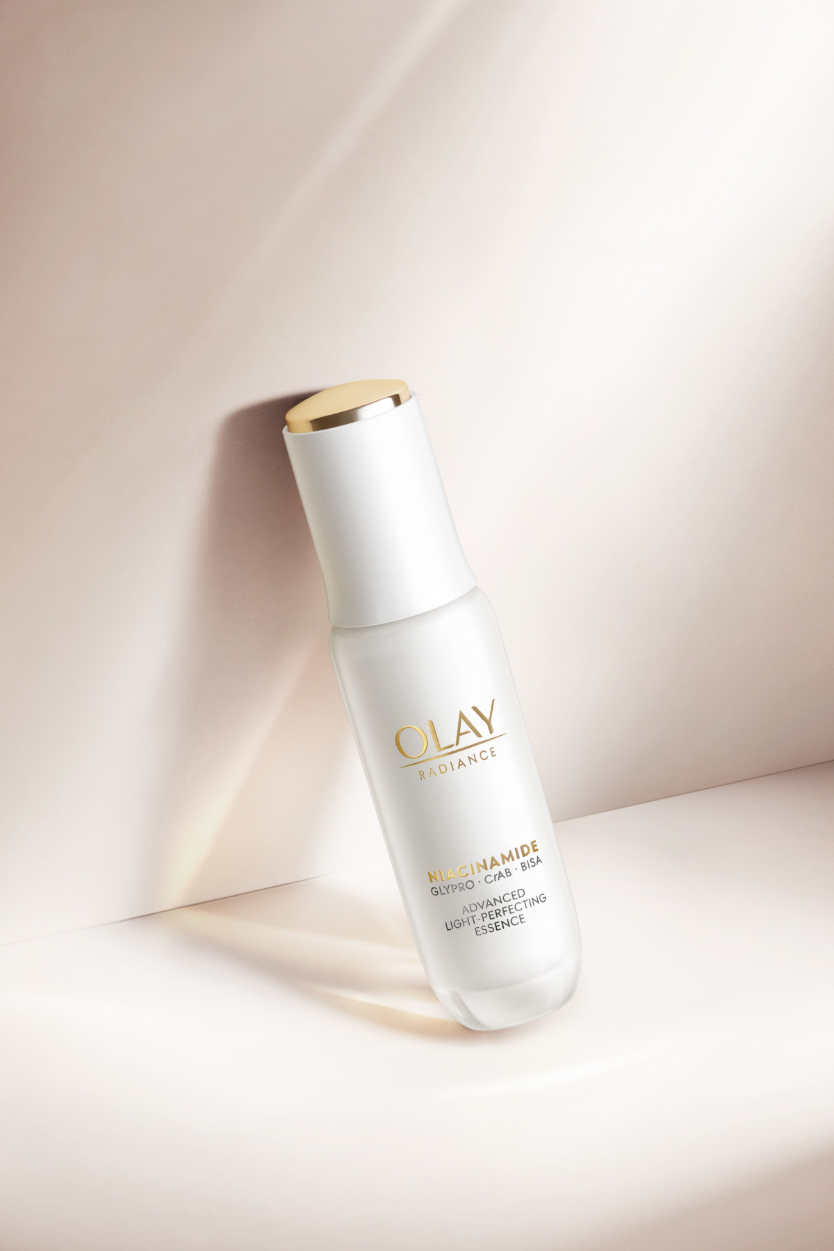 女生日常美容大獎2025| 最佳美白精華大獎 OLAY 水光小白瓶