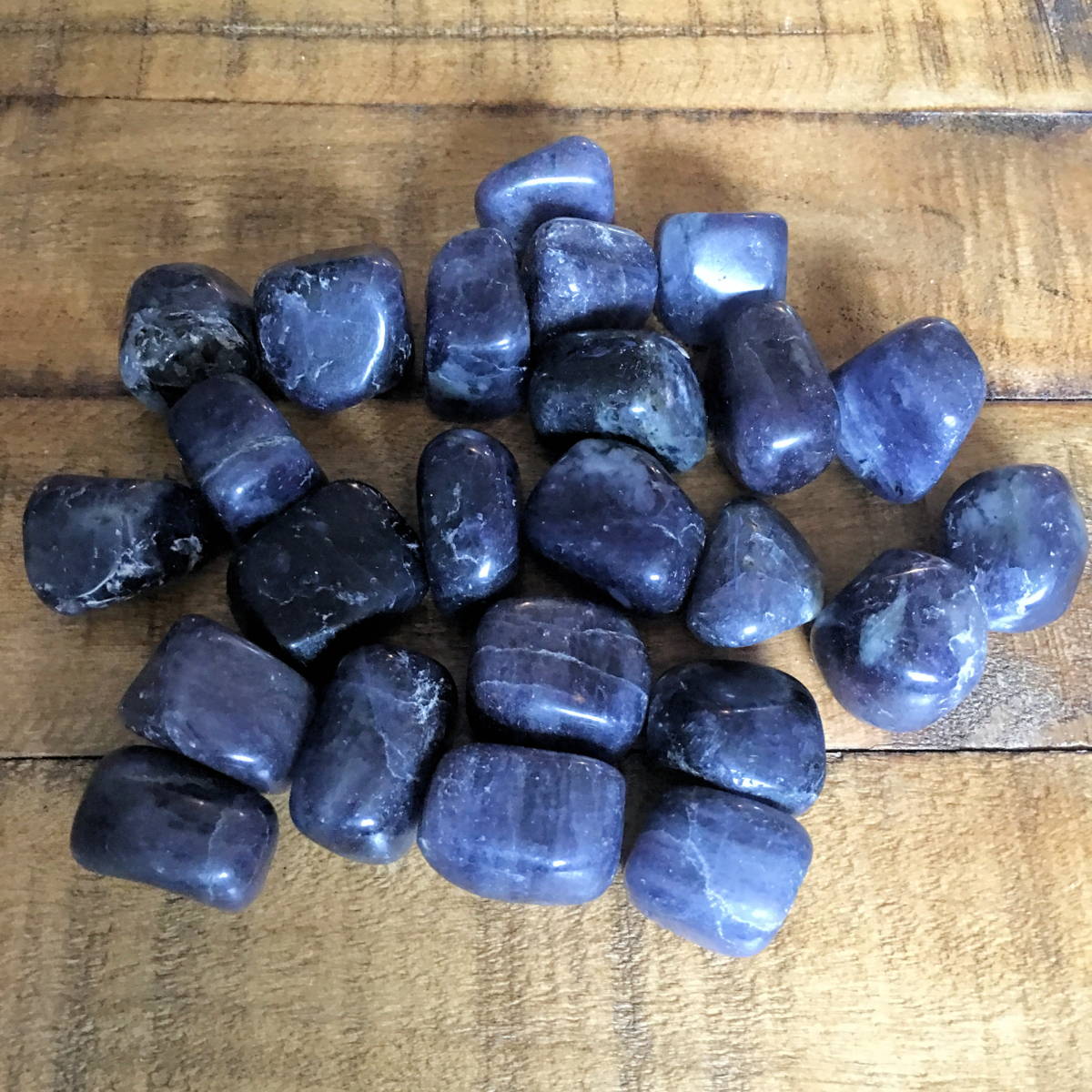 如果想要保持堇青石的能量，就必須定期保養和淨化