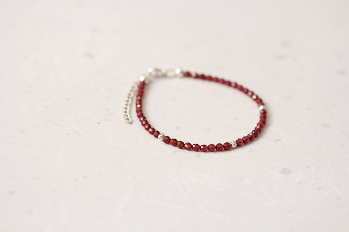 佩戴前記得看看自身的情況與石榴石的能量匹配