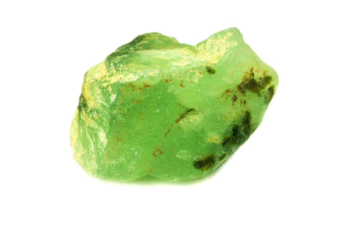 葡萄石等級主要取決於其外觀品質,包括顏色、淨度和晶體結構等因素。