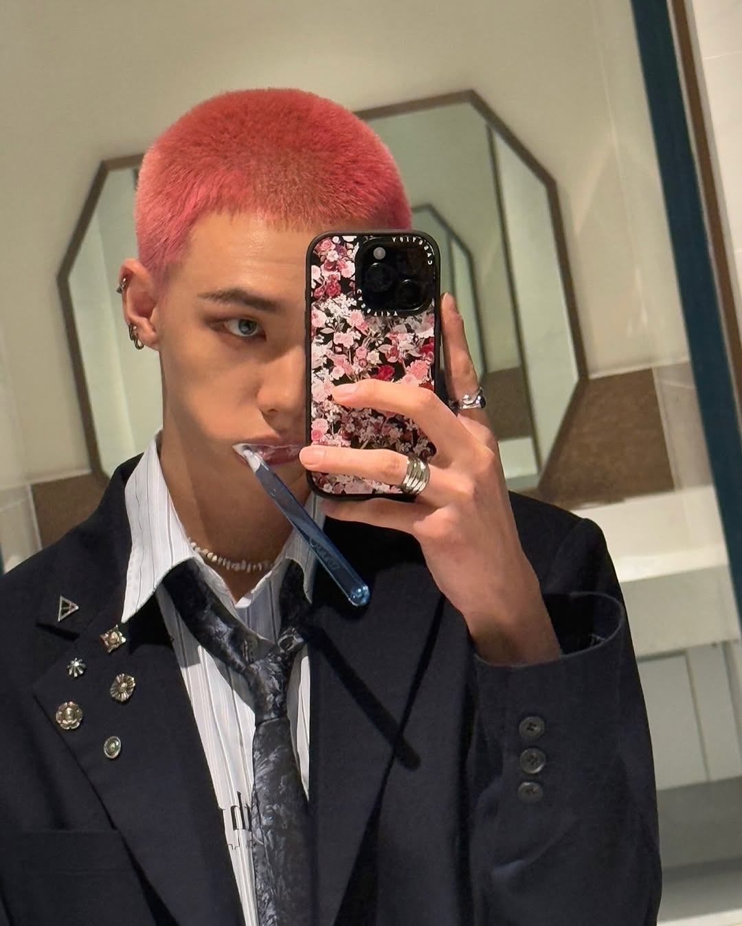 短髮造型以俐落乾淨為主，易打理，適合喜愛簡約風格的男士。