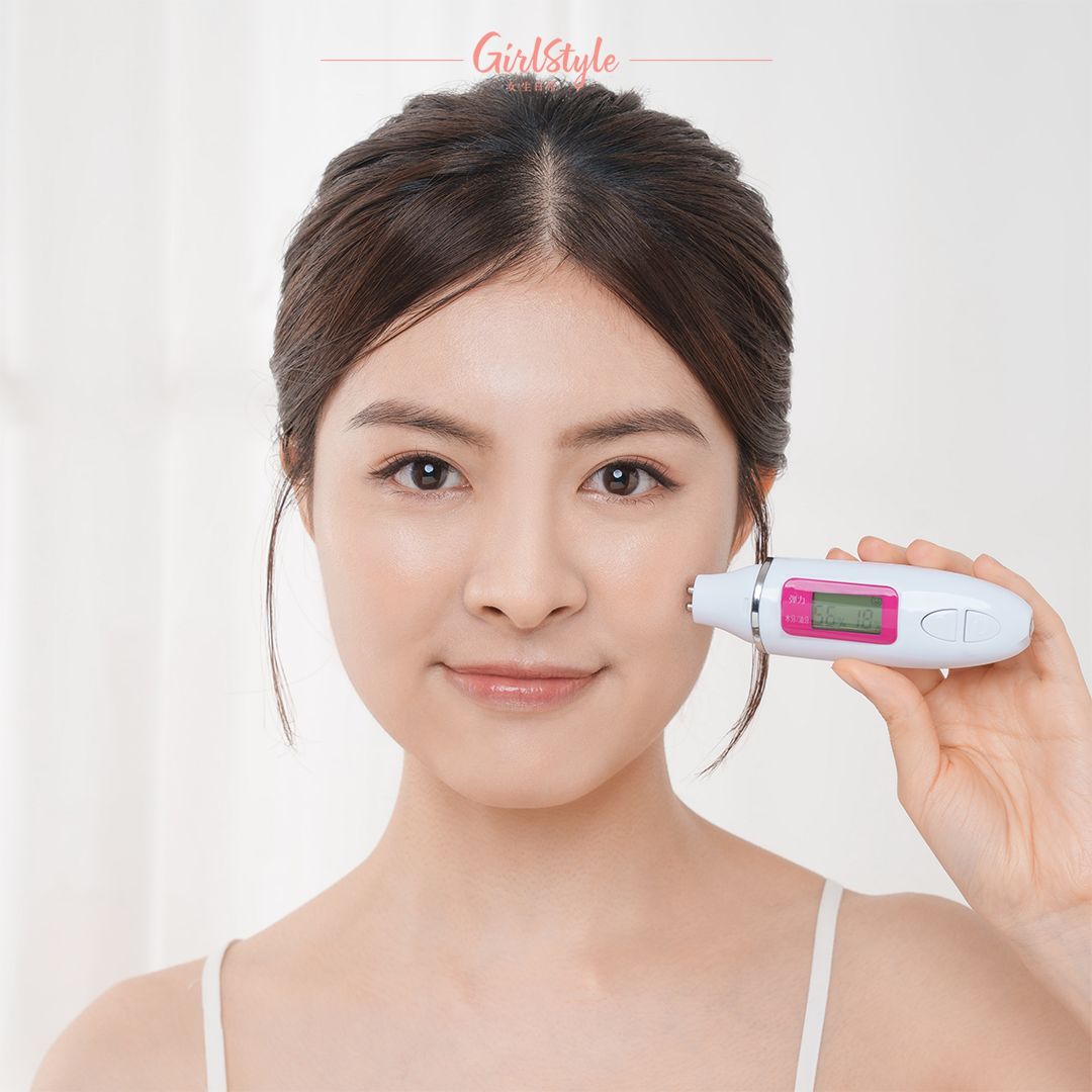 保濕力很理想,塗後大半天肌膚也不乾燥。