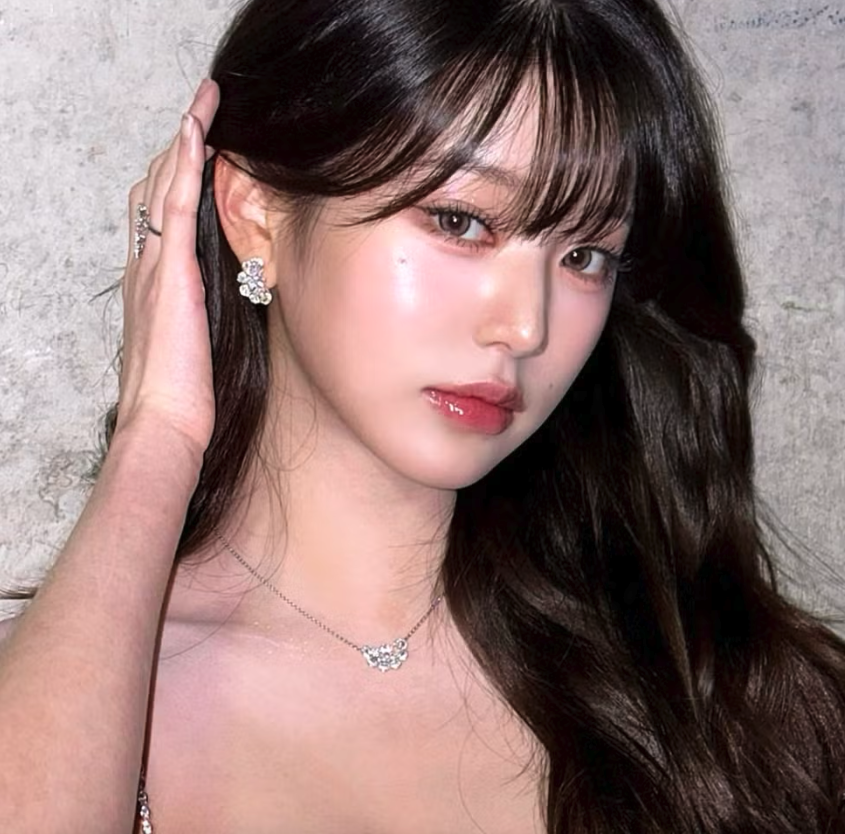 張員瑛就是典型地橢圓臉喇~