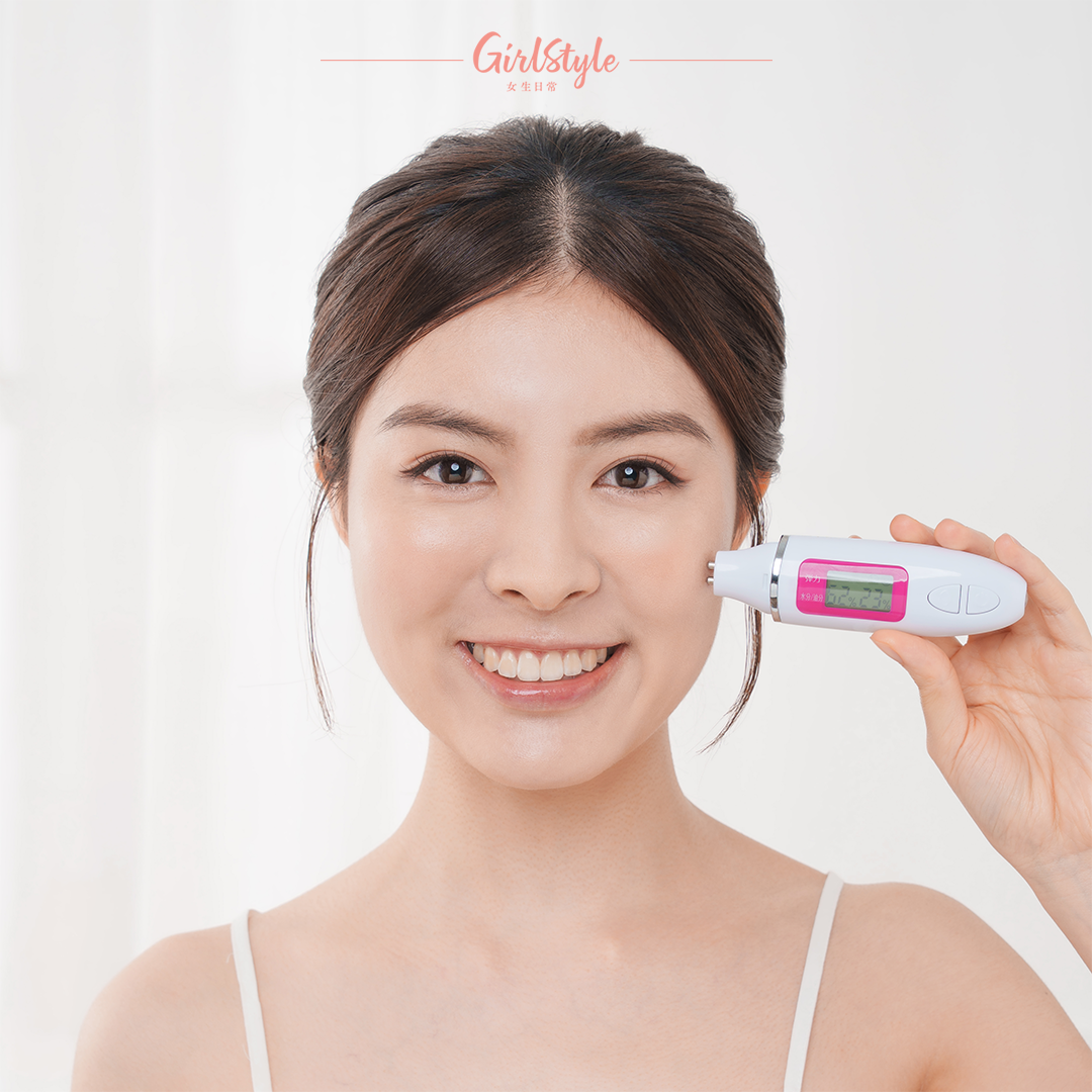 噴上後肌膚水嫩Q彈,不覺繃緊。