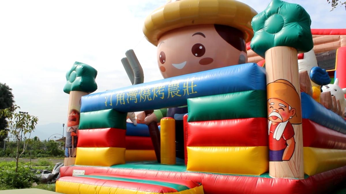 汀角灣燒烤農莊同時設有有機導賞團、親子彈床、有機種植體驗等活動,讓小朋友在放電同時親近自然,非常適合家庭週末一日遊或學校團體參觀。