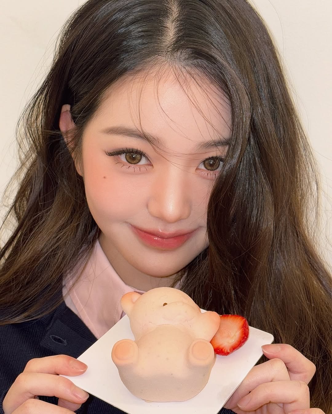 雙下巴需了解其類型並選擇對應的改善方法，才能有效消除下巴肉，重現緊緻V臉。