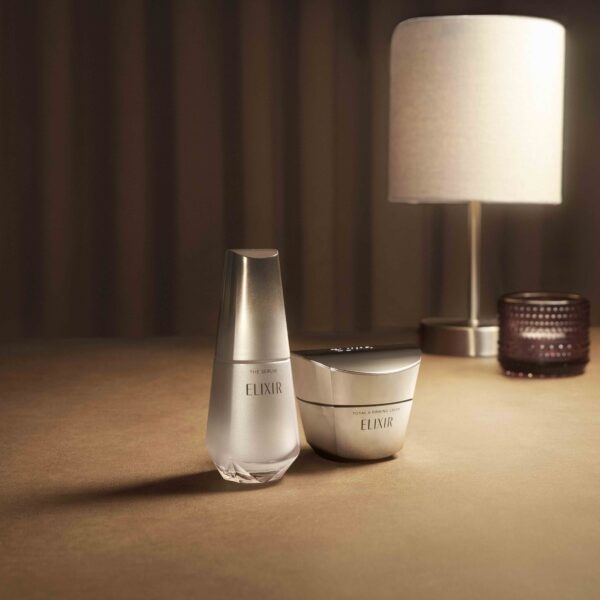 高純維A重點膠原抗皺霜＋幹細胞膠原緊緻V面霜，V輪廓、零紋緻飽滿肌GET。