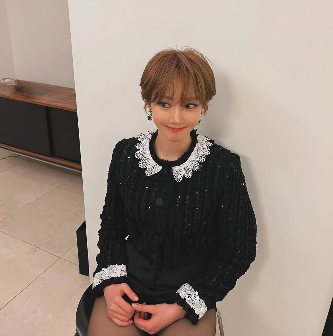 這款髮型能最大程度地突顯眼神與臉部輪廓，帶有一種中性卻又莫名性感的獨特魅力。