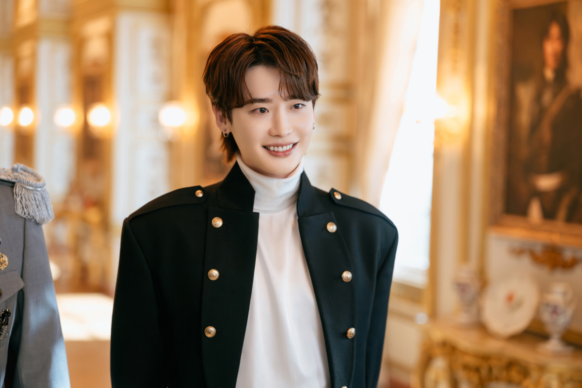 李鍾碩飾演西王國太子「海因里」。（Photo from Disney+）