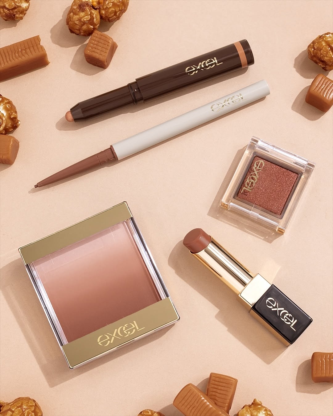 excel 的化妝品品質媲美專櫃，是遊客必買。