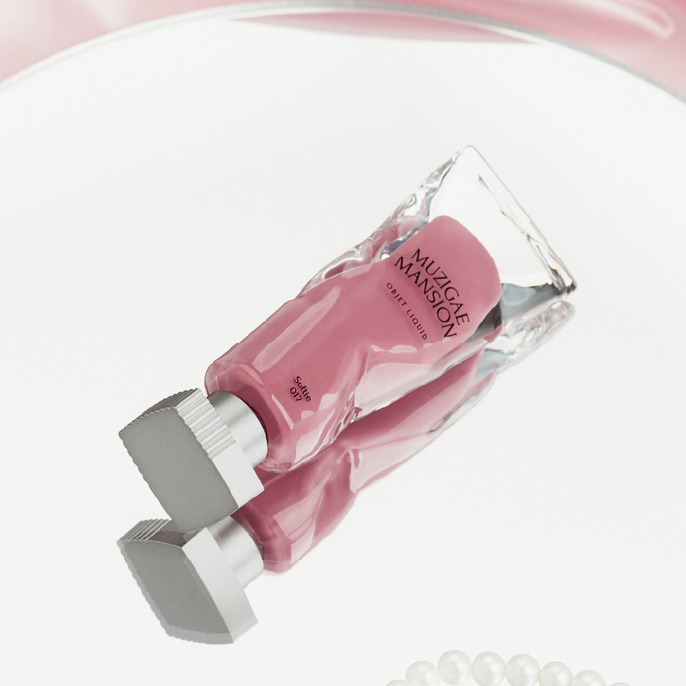 MUZIGAE MANSION 唇膏。