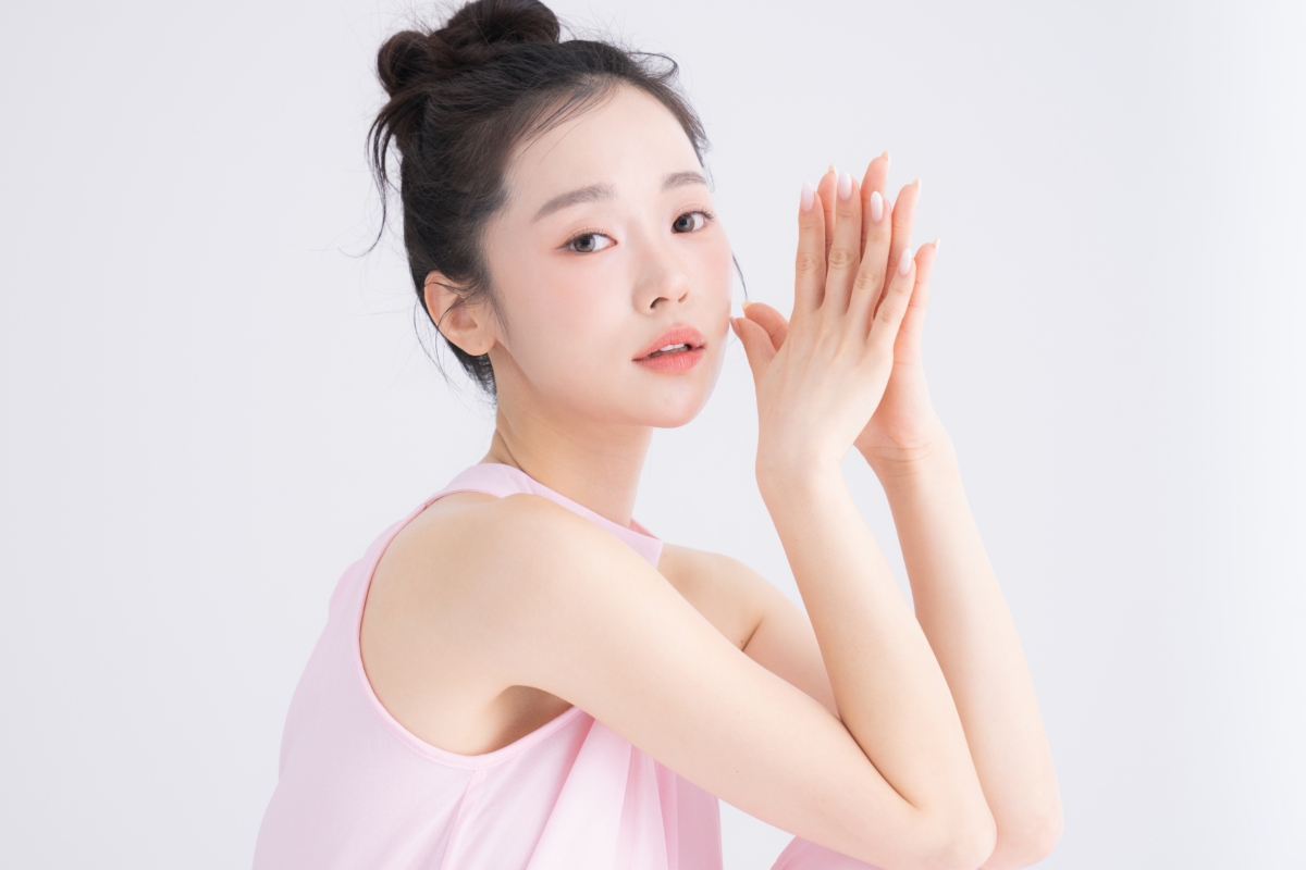 精華液使用前先做敏感測試、避免受損肌膚，按膚質選擇成分，正確保存並留意異常反應，以安全有效護膚。